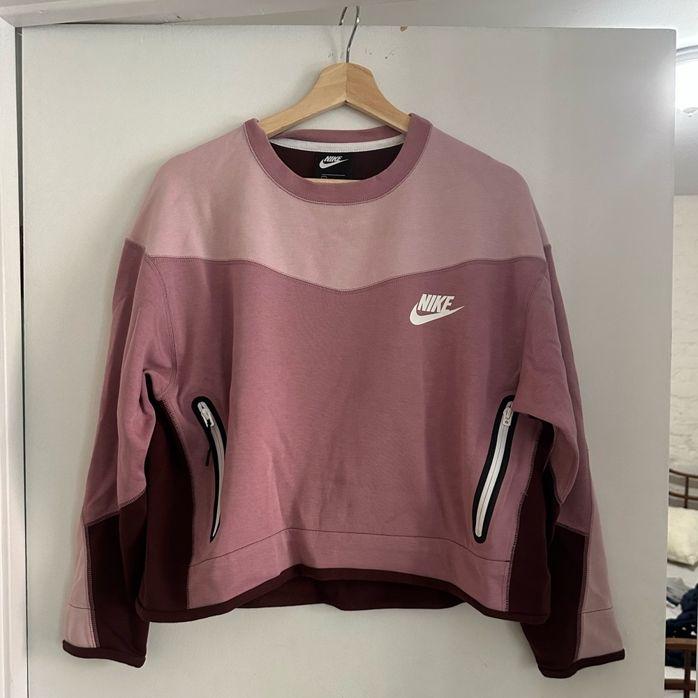 Nike Pink Purple Color-block sweatshirt slightly cropped